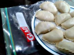 Bisa untuk peluang usaha juga, dijual dalam keadaan fresh maupun frozen. Camner Nak Bekukan Karipap