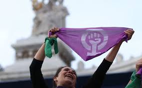 Echa un vistazo a nuestra selección de símbolo feminista para ver las mejores piezas hechas a mano, únicas o personalizadas de nuestras tiendas. En Marchas Feministas Que Significa El Verde Y Morado