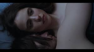 Маргарет куэлли (margaret qualley hot scenes in maid s01 2021)