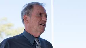 Mooney to leave council duty