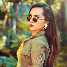 Laura Coello (@lala.viajera) • Threads, Say more