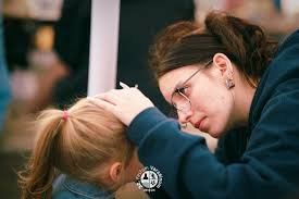 A Nagyváradi Zabhegyező Gyerek Animátorok Egyesülete és a Napraforgó  Alkotótábor arcfestést, gyerekfoglalkozásokat, kézműves műhelyt hozott a  Majálisra. Köszönjük! 📸 Borbély Tibor, Torkos Márk Erik 🏤 Nagyváradi Vár  ℹ Szervezők: Nagyváradi Zabhegyező ...