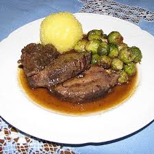 Rinderbackchen In Gluhweinsosse Von Saturnia Chefkoch Rezept In 2020 Sosse Einfache Gerichte Lebensmittel Essen