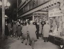 Vintage Photo Montgomery Wards Downtown Shreveport Lousiana Christmas Eve 1930 Shreveport Shreveport Louisiana Vintage Christmas Photos