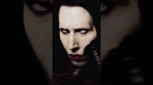 Does anybody has pictures of the merch booth?