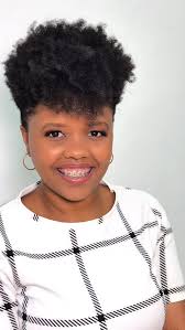 POV:, Você é uma mulher negra que deseja aprender a a se produzir com  autonomia e me contratou para uma aula VIP de automaquiagem ., Com o  direcionamento da profissional certa você aprende a se ...