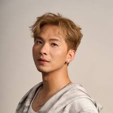 好高興參與全新節目《今晚有歌廳》 一個以80s ,90s年代為主題的歌唱節目分享歌唱路的成長起點大家記得支持，7月啓播。 #TMG #今晚有歌廳#