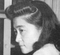 IssueXXVII-Winter, 2004.p65