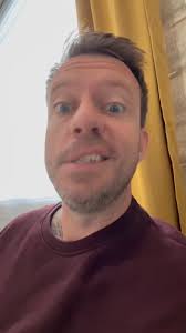 Spectacle de l'humoriste Alex Roy , dimanche 14 septembre à 20 h, à l'École  Marie-Esther de Shippagan , Billets (27 $, argent comptant) , en vente à  l'entrée du spectacle.