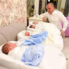 A malian woman gave birth to nine babies after n ' to have waited only seven, announced wednesday the ministry of health of mali. Mum To 11 This 23 Year Old Russian Woman Wants 100 Babies