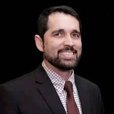 Em minha modesta opinião, acho totalmente desnecessária a exposição do  pecado do pr. Paulo Júnior. Segundo consta, seu pecado foi contra alguns  irmãos, assim como contra familiares. Jesus em Mateus 18:15-17 parece