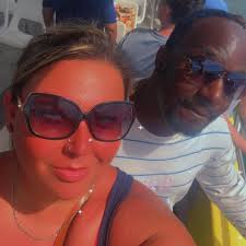 We've been married for 2,932 days and counting 😍🥰💪 How about y'all??🧐