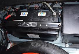 On the 2001 xj8 it is in the right side of the trunk under the false trunk floor. Removing Battery 2006 Xj Sovereign X350 2 8 Diesel Jaguar Forums Jaguar Enthusiasts Forum