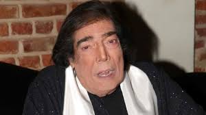 Cacho castaña, compositor de famosas canciones como café la humedad, garganta con arena y para vivir un gran amor, estuvo internado por problemas cardíacos en 2005 y. Murio Cacho Castana Mendovoz