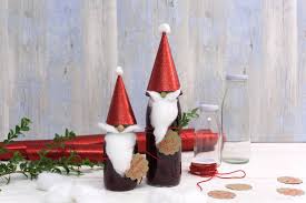 Selbst Gemachten Saft Oder Sirup Originell Verschenken Diese Flaschen Haben Sich Als Wichtelm Weihnachtlich Verpackt Basteln Weihnachten Verpackung Weihnachten