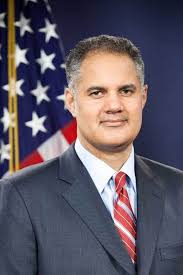 Head of National Service Agency to Step Down