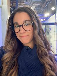 Good morning! No amount of coffee nor make up can fully take away these  bags under my eyes😂😂 I'm in this morning for Joey and tomorrow night for  Candice. Happy first day