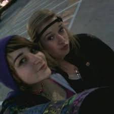 Caroline Kretzer (@Caroline_Lenora)