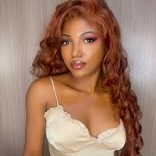 Elsa Cavazos (@ElsaCavazoos)