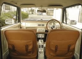 ベージュ ブラウンの落ち着いた雰囲気がオシャレなインテリア 日産 パオ 日産 ジムニー 内装 カスタム
