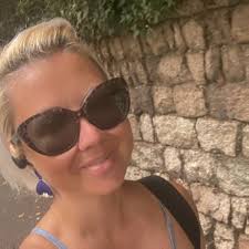 Not So Mumsy: Finding happiness, confidence and your style in motherhood :  Amazon.de: Books