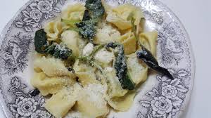 Their finished wares are displayed on mesh trays, to take home or eat in the. Tortelloni Burro E Salvia