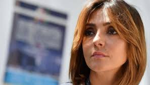 Ambra angiolini's birthstone is diamond. La Confessione Di Ambra Angiolini Il Mio Corpo Cambiato Dalla Malattia