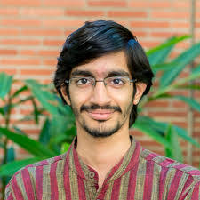 Linda Falzone's Instagram, Twitter & Facebook