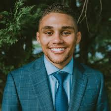 Earl Blake's Instagram, Twitter & Facebook