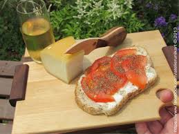 Planchette Pour Cocktail Dinatoire Et Degustation De Vin Et Fromage Par Atelierunikart Food Cheese Cheese Board