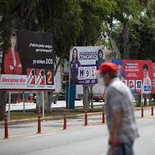 Las elecciones llegan en uno de los momentos más críticos para perú en su proceso del coronavirus, por lo que todo está en el aire. Elecciones En Peru Los Votantes Van A Las Urnas Sin Candidato Favorito The New York Times