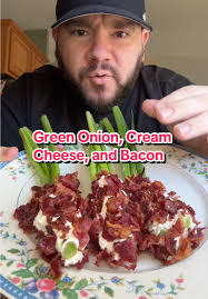 Explore the Green Onion Cream Cheese Trend with Bacon