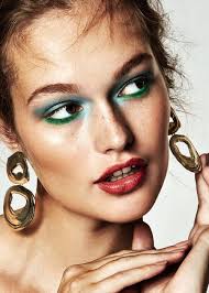 See All Of Our Favourite Different And Wonderful Beauty Trends At Trendesignbook Com Vogue Makeup Editorial Makeup Fashion Editorial Makeup