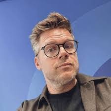 Thomas Hansing's Instagram, Twitter & Facebook