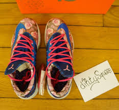 The nike kd6′s have been a top selling sneaker this year and one of kd's most prized sneakers of the collection is due to drop soon. Nike Kd 6 Supreme Aunt Pearl Detailed Look Kicksonfire Com