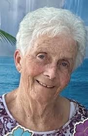 Crystal Noll's Instagram, Twitter & Facebook