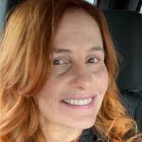 Kristen Shell's Instagram, Twitter & Facebook