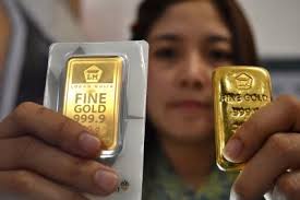Emas antam tersedia dalam berbagai ukuran berat, termasuk 1 gram, 2 gram, 2.5 gram, 3 gram, 4 gram, 5 gram, 10 gram, 25 gram, 50 gram, hingga. Harga Emas Dunia Menanjak Logam Mulia Antam Turun Rp 5 000 Per Gram Pertambangan Katadata Co Id