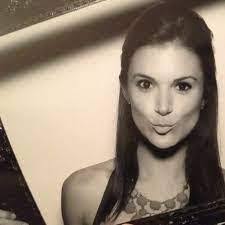 Gina Rue's Instagram, Twitter & Facebook