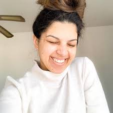 Joyce Carvalho — Bio Sites