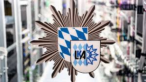 Razzia gegen Reichsbürger: Drei Festnahmen im Umfeld von Prinz Reuß - Imagen principal del artículo