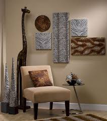 Safari and jungle themed nurseries are making a huge comeback and now they have a modern boho edge to them. Brilliant 22 Creative Diy Living Room Wall Ideas For Sweet Home Design Https Usdecorating Com 7273 Safari Home Decor African Living Rooms Safari Living Rooms