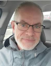 Scott Volz's Instagram, Twitter & Facebook