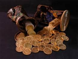London, england (cnn) — an amateur treasure hunter armed with a metal detector has found over 52,000 roman coins worth $1 million buried in field workers found large number of ancient coins at a construction site in baishui county of weinan, northwest china's shaanxi province which, according. 47 000 U K Pandemic Finds But This Tudor Coin Hoard Is King Ancient Origins