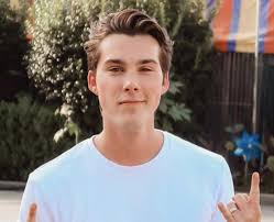 Jeremy Shada Voices Finn The Human In Adventure Time Jeremy Shada 9 Facts About Popbuzz He is best known for his work as the voice of finn the human from the american animated television series adventure time. jeremy shada voices finn the human in