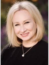 Maribeth Simpson's Instagram, Twitter & Facebook