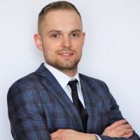 100+ "Uminski" profiles