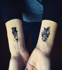 On vous dévoile 10 idées de tatouages minimalistes dans la. Tatouage Couple 20 Idees Pour Se Faire Tatouer A Deux
