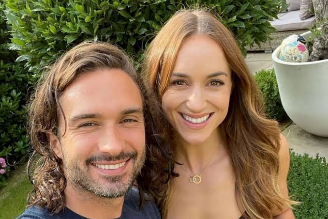 Joe Wicks reviews wife Rosie's breast milk after drinking it before Taylor  Swift concert - The Mirror