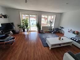 6 personen vorhanden • bad mit wc, waschbecken, dusche und waschmaschine • sitzmöglichkeit vor der wohnung für gemütliche abende im sommer im freien mit blick auf den reiterhof. 4 Zimmer Wohnung Zu Vermieten Jedenhofenerstr 3 85256 Jedenhofen Vierkirchen Mapio Net
